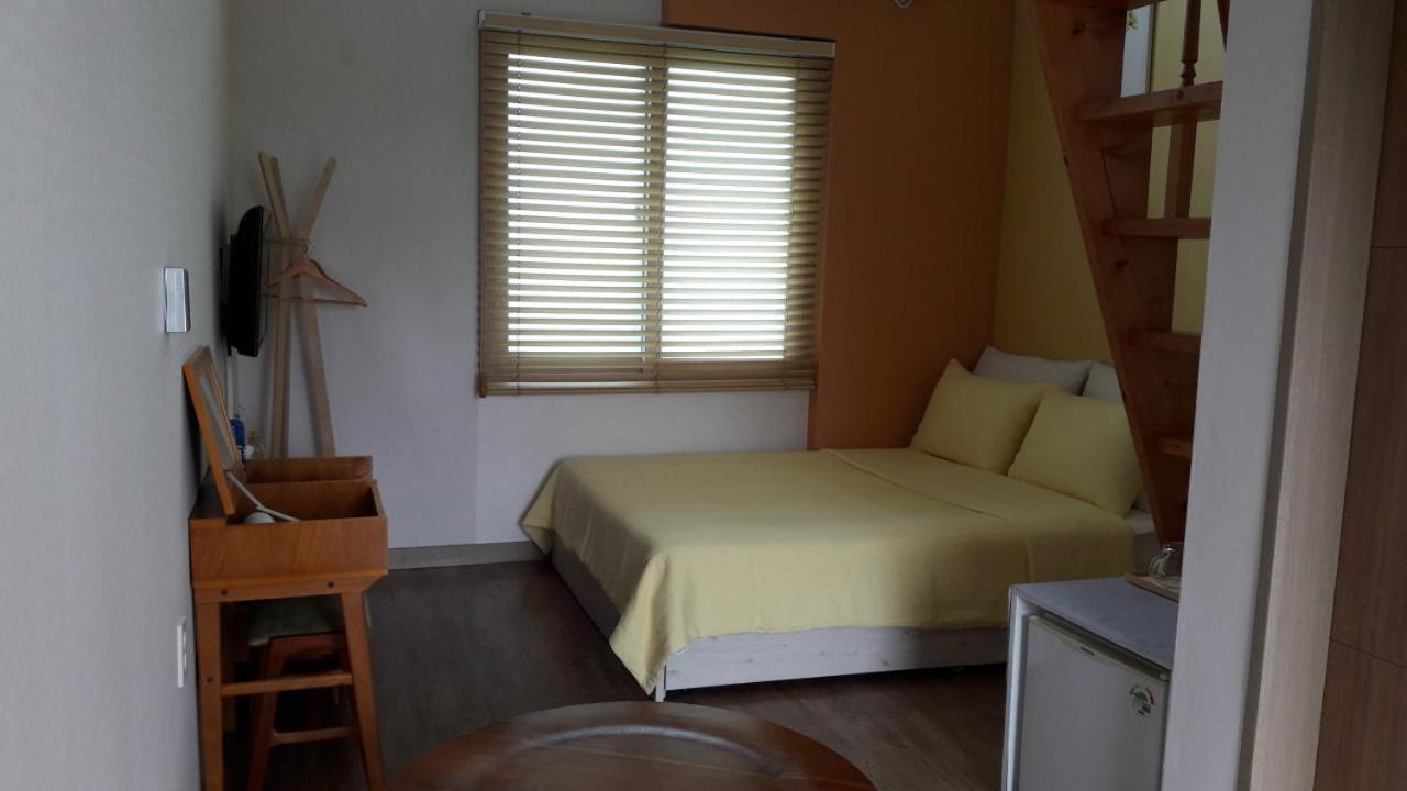Moon Forest Guesthouse Чеджу Екстериор снимка