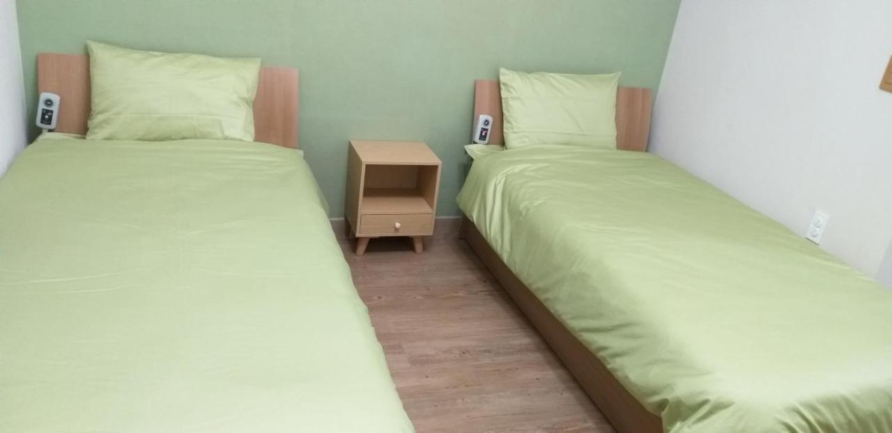 Moon Forest Guesthouse Чеджу Екстериор снимка