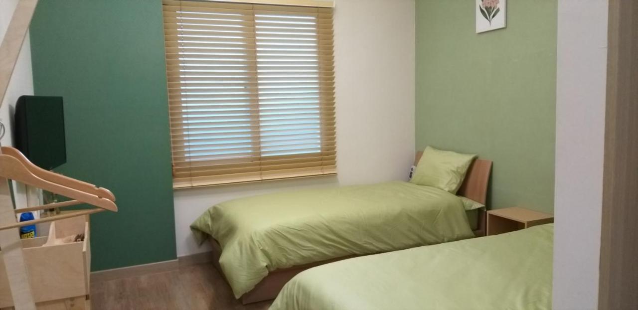 Moon Forest Guesthouse Чеджу Екстериор снимка