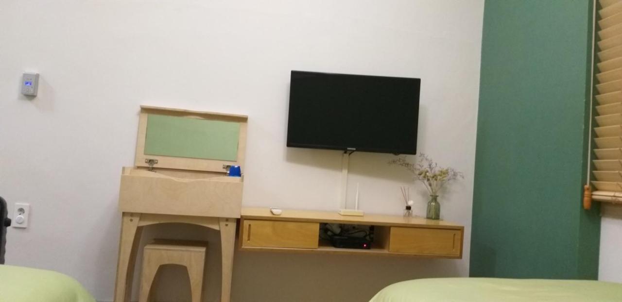 Moon Forest Guesthouse Чеджу Екстериор снимка