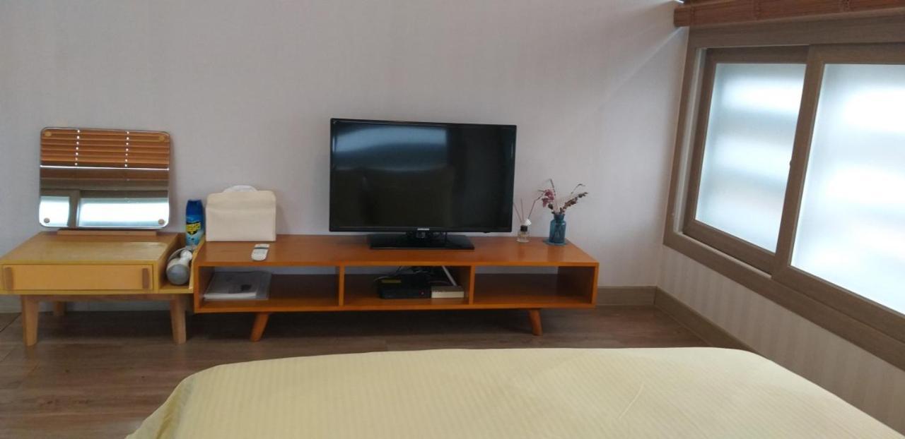 Moon Forest Guesthouse Чеджу Екстериор снимка